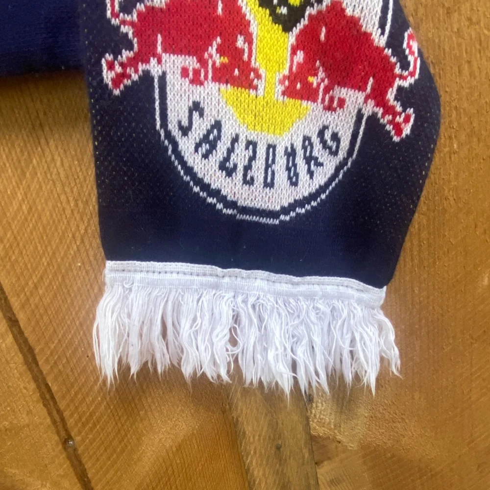 Red Bull Salzburg Meister 2010 Soccer Scarf Austrian Bundesliga Champions‎